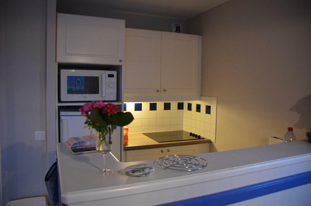 Vacances A L Ocean - T4 Grand Balcon Tout Confort - Wifi Et Parking Gratuits - Mer Plage Piscine A Environ 25 M - Centre Ville, Tous Commerces, Marche, Et Port A 10 Minutes A Pied En Longeant La Mer Guilvinec 외부 사진